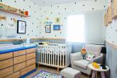 quarto-de-bebê-tem-decoração-colorida-inspirada-em-LEGO